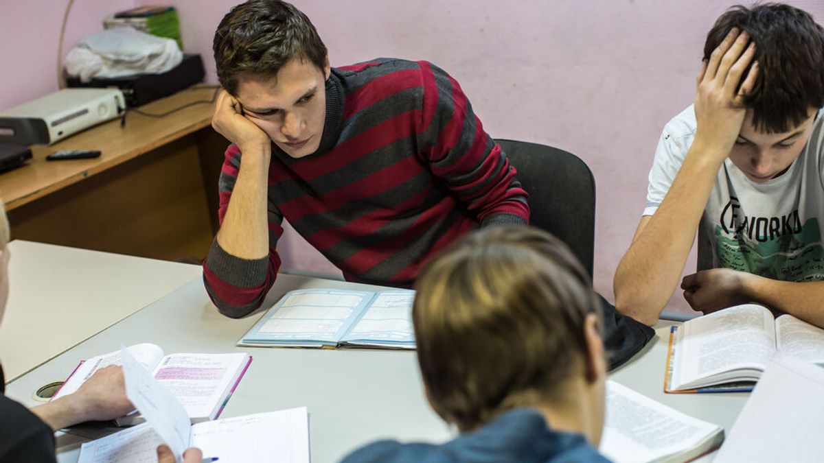 Cómo conseguir que los adolescentes se comprometan con sus estudios y no abandonen Cómo conseguir que los adolescentes se comprometan con sus estudios y no abandonen