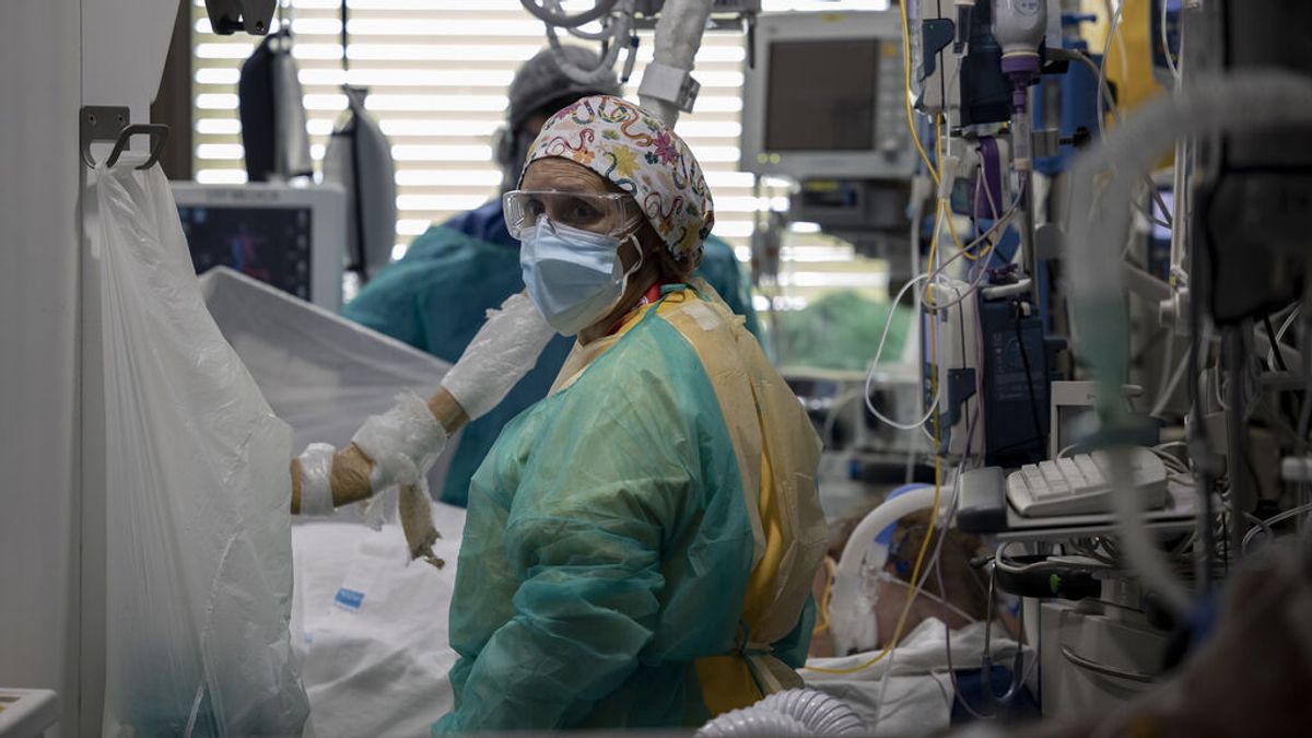 Madrid supera los 17.000 muertos por coronavirus desde el inicio de la pandemia Madrid supera los 17.000 muertos por coronavirus desde el inicio de la pandemia