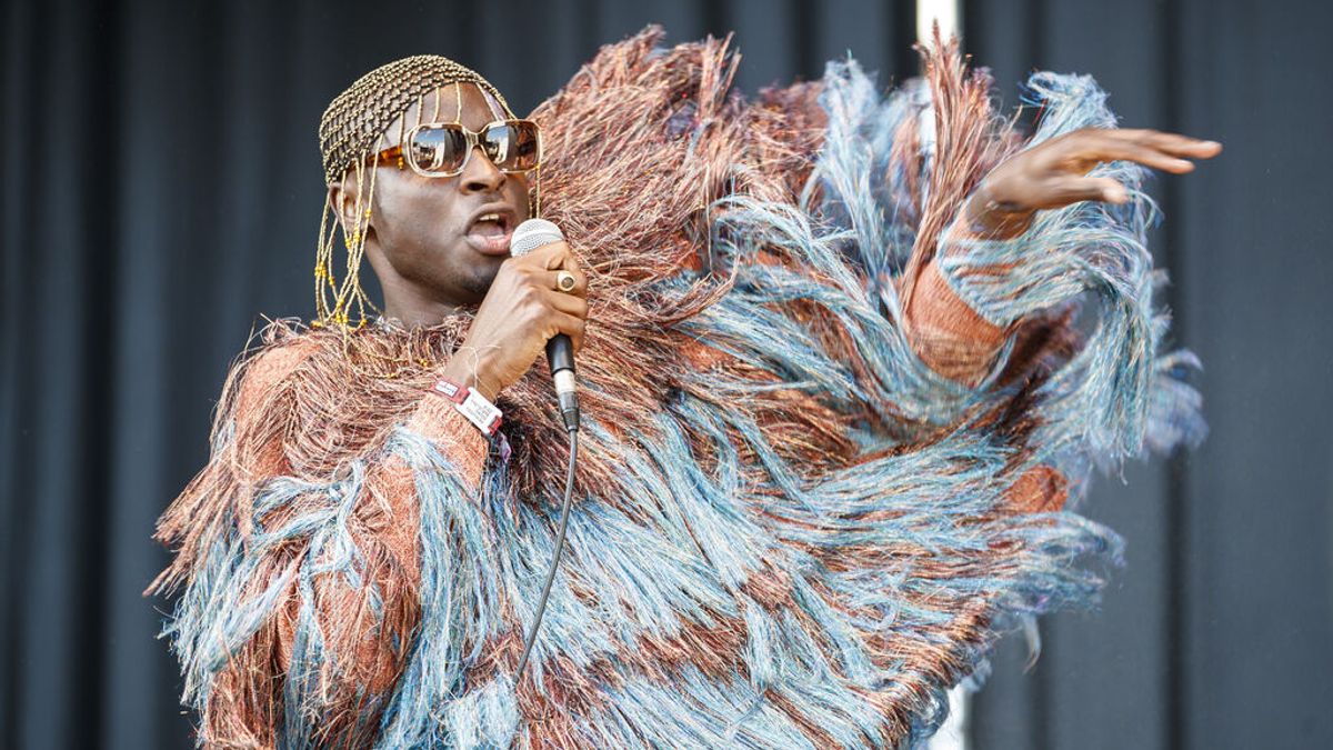Wekaforé Jibril, el polifacético artista nigeriano que llegará al cine con Paco León Wekaforé Jibril, el polifacético artista nigeriano que llegará al cine con Paco León