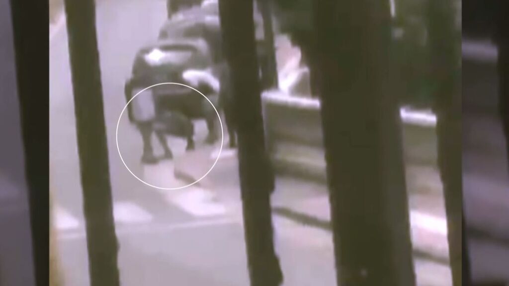 Detenido por disparar con una carabina de aire comprimido a un migrante en Ceuta: “Ahí lo llevas”