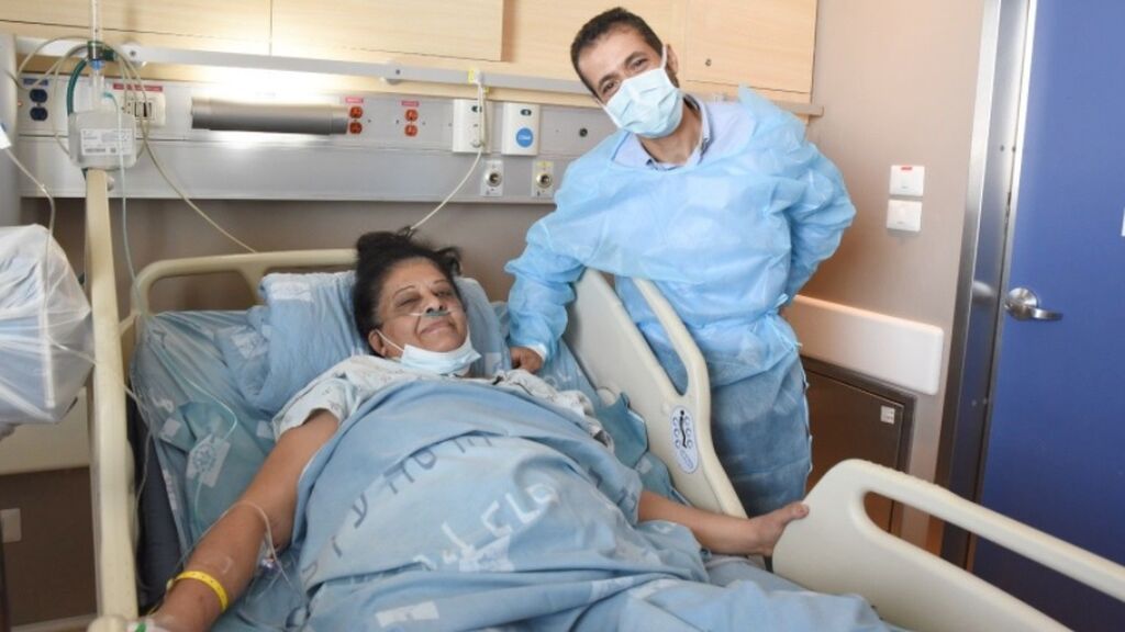 Una mujer palestina recibe la donación de riñón de un ciudadano israelí fallecido en los enfrentamientos