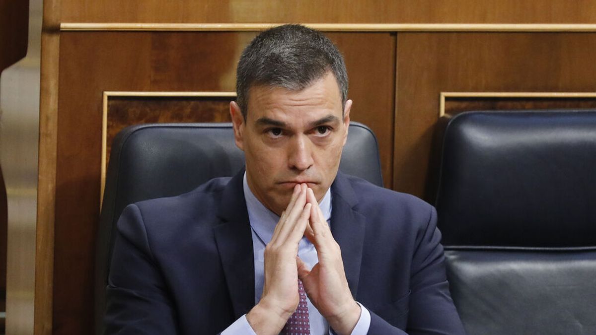 Pedro Sánchez, en su escaño durante un pleno del Congreso Pedro Sánchez, en su escaño durante un pleno del Congreso