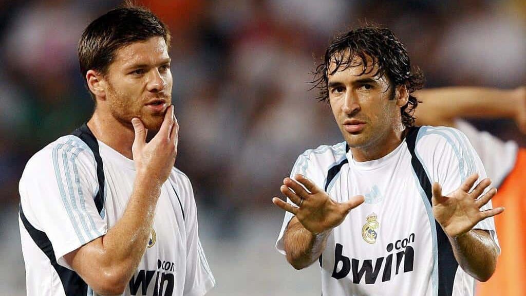 El Real Madrid descarta a Xabi Alonso y Raúl