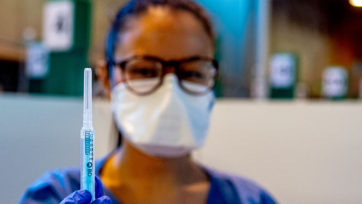Las razones de la elección aplastante por AstraZeneca: “Si con la primera no me pasó nada, prefiero repetir" Las razones de la elección aplastante por AstraZeneca: “Si con la primera no me pasó nada, prefiero repetir"