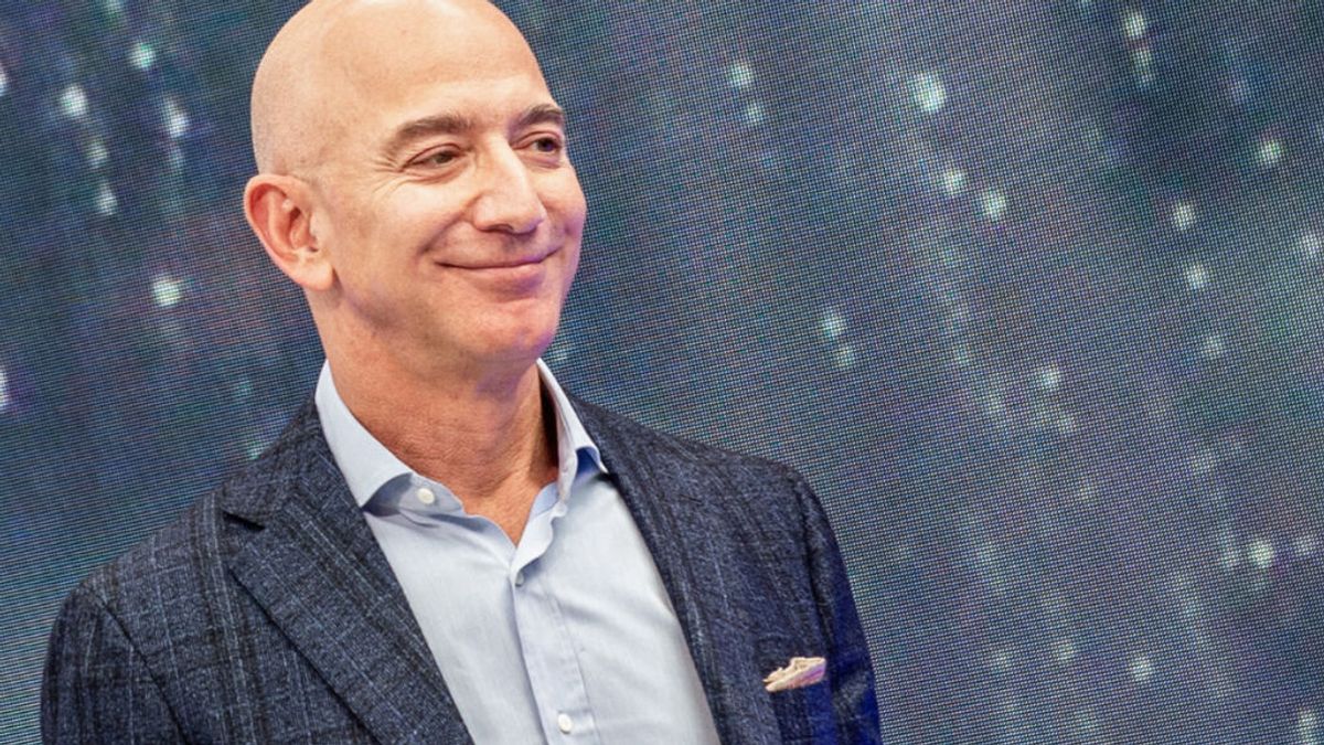 Jeff Bezos dejará su cargo como CEO de Amazon el próximo 5 de julio Jeff Bezos dejará su cargo como CEO de Amazon el próximo 5 de julio