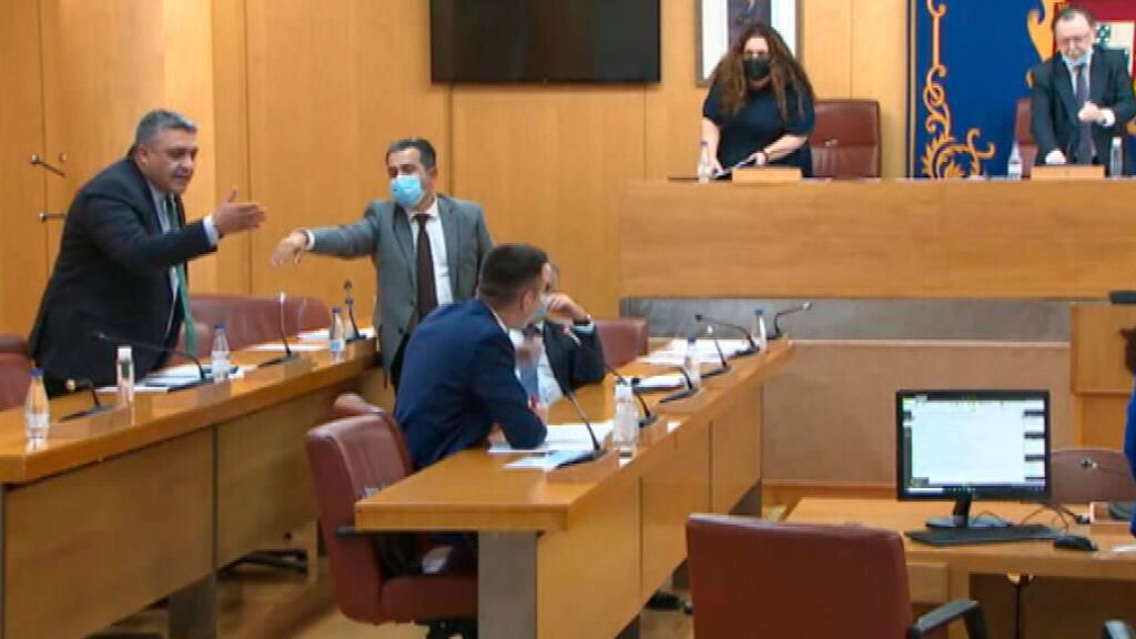 Bronca en Ceuta entre el presidente Vivas y el diputado de Vox a propósito de la crisis migratoria con Marruecos