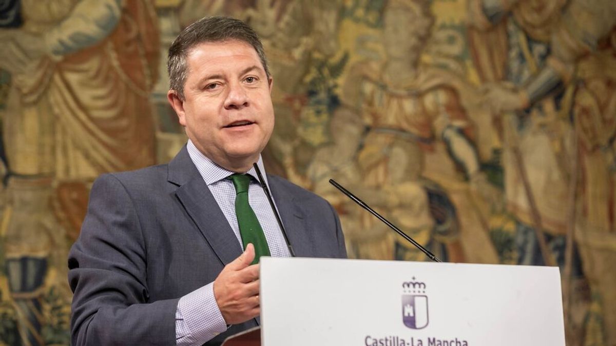 García-Page se vacuna y anuncia que los mayores de 40 se empiezan a vacunar este viernes García-Page se vacuna y anuncia que los mayores de 40 se empiezan a vacunar este viernes