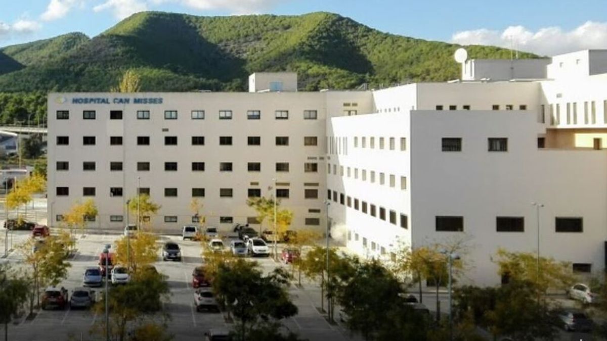 El hospital más grande de Ibiza, el Can Misses, libre de covid tras dar negativo los dos últimos pacientes ingresados por el virus El hospital más grande de Ibiza, el Can Misses, libre de covid tras dar negativo los dos últimos pacientes ingresados por el virus