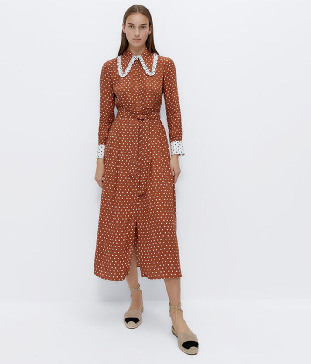 Vestido con cuello bobo de Uterqüe