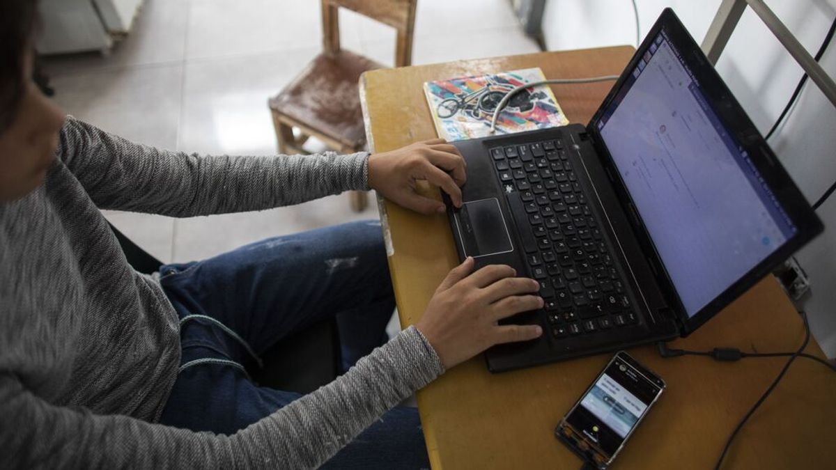 El Gobierno pulsa la tecla digital para acabar con el paro juvenil El Gobierno pulsa la tecla digital para acabar con el paro juvenil