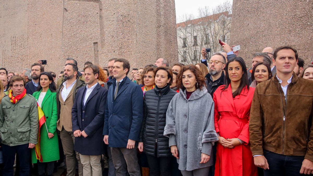 Casado, Abascal y Rivera en la primera 'foto de Colón' de 2019 Casado, Abascal y Rivera en la primera 'foto de Colón' de 2019