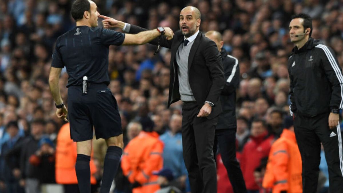 Guardiola y Mateu Lahoz juegan el otro partido de la final de la Champions: el origen de sus desencuentros Guardiola y Mateu Lahoz juegan el otro partido de la final de la Champions: el origen de sus desencuentros