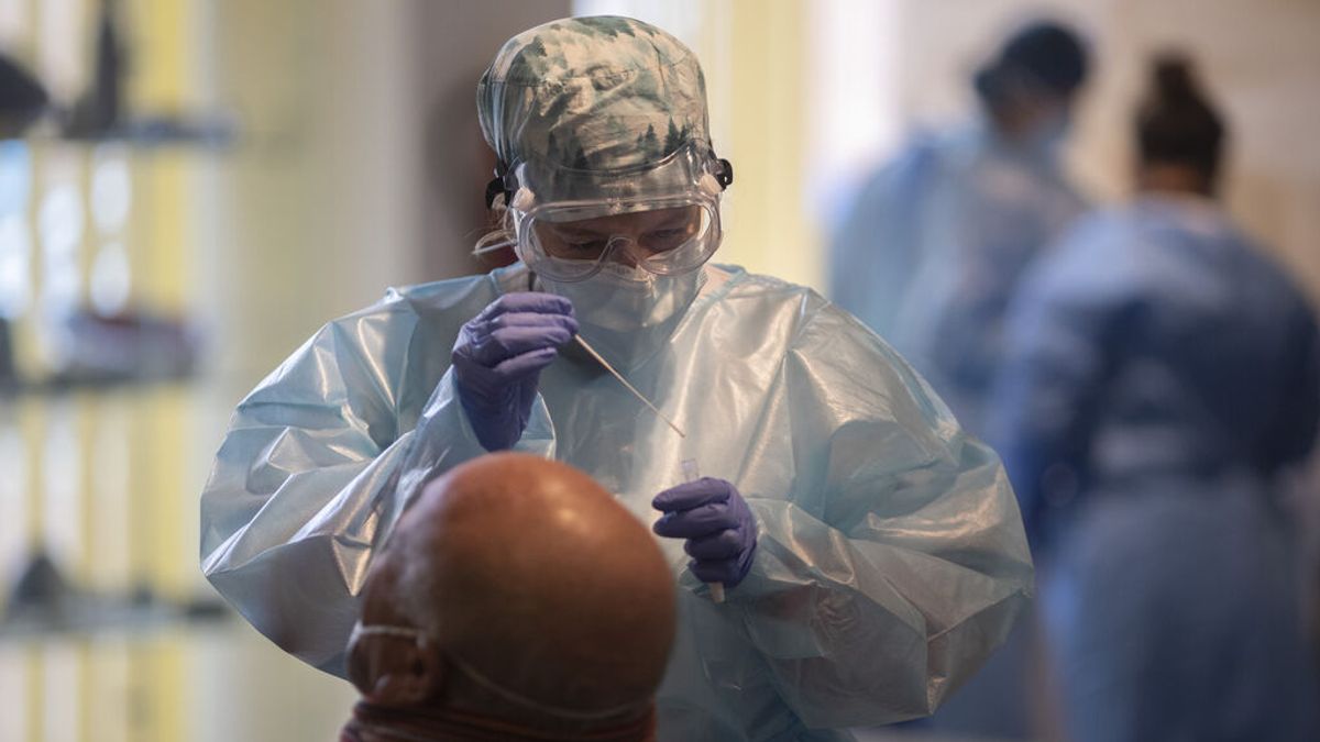 Madrid desciende a 1.034 contagios y 881 hospitalizados por covid Madrid desciende a 1.034 contagios y 881 hospitalizados por covid