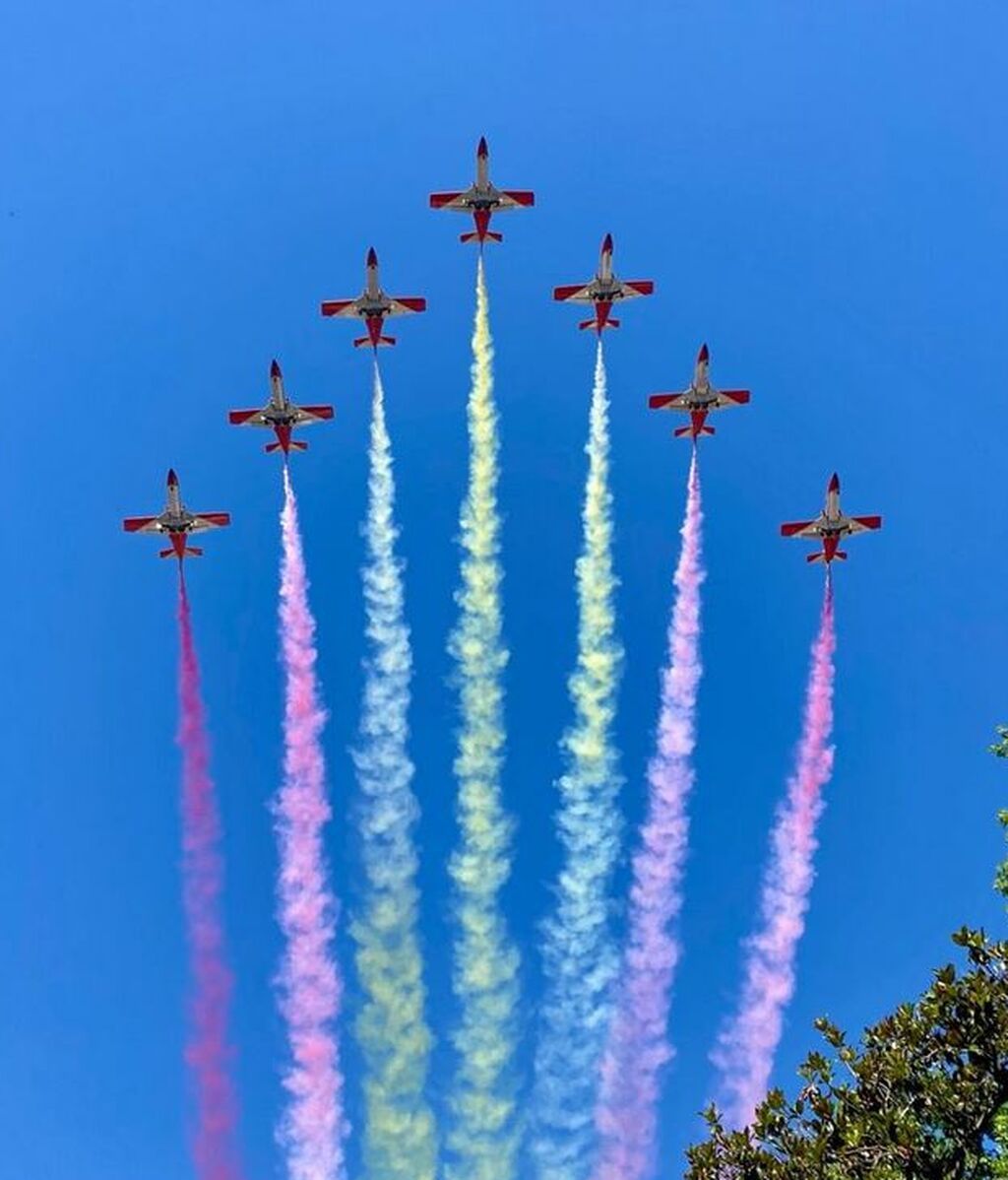 La Patrulla Aguila sobrevuela Madrid en el Día de las Fuerzas Armadas