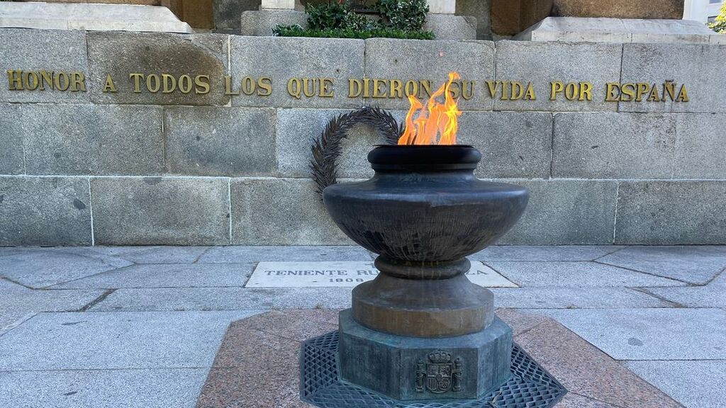 Homenaje a los caídos en el Día de Fuerzas Armadas