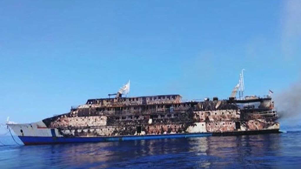 El incendio de un ferry obliga a rescatar a todo su pasaje: 274 personas han sido evacuadas