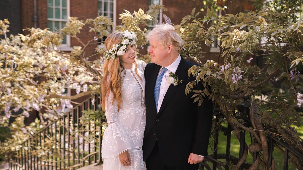 Boris Johnson confirma su boda secreta con Carrie Symonds