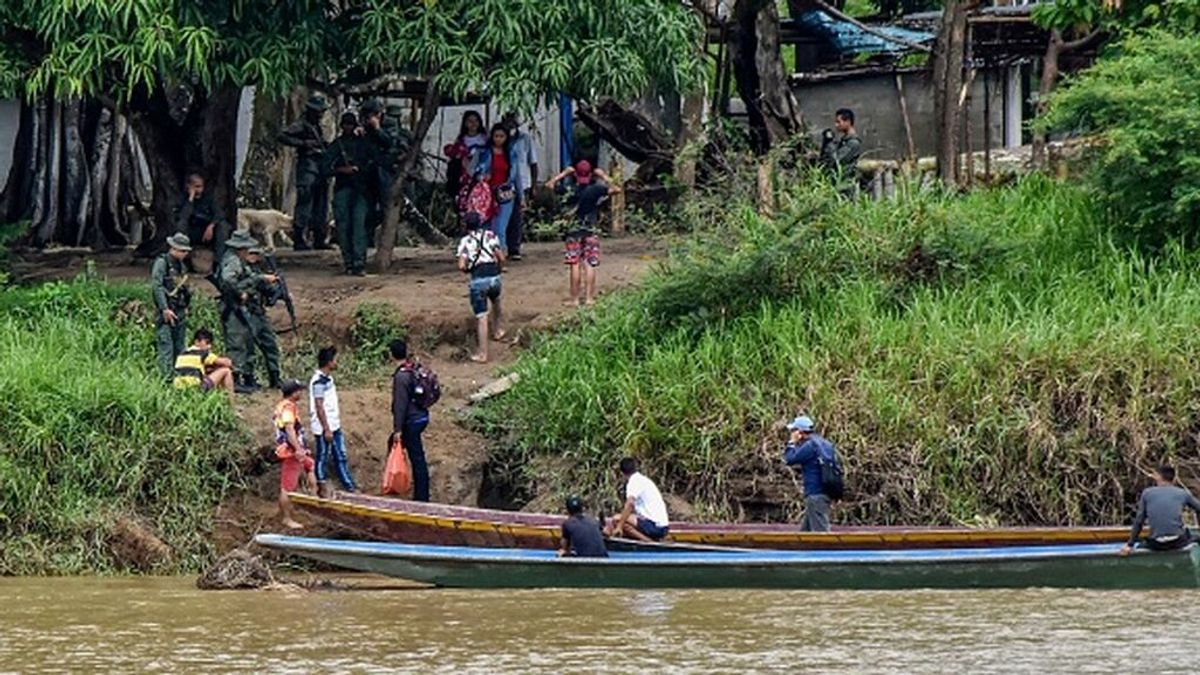 Las FARC y el ejército de Venezuela anuncia una tregua Las FARC y el ejército de Venezuela anuncia una tregua