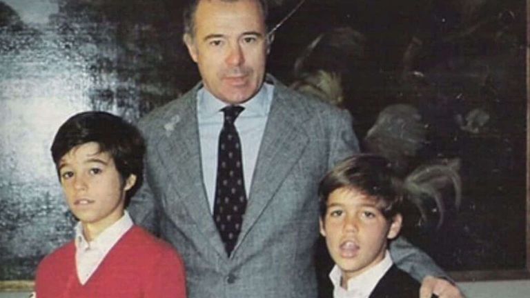 Quién Es El Padre De Pocholo Martínez Bordiú