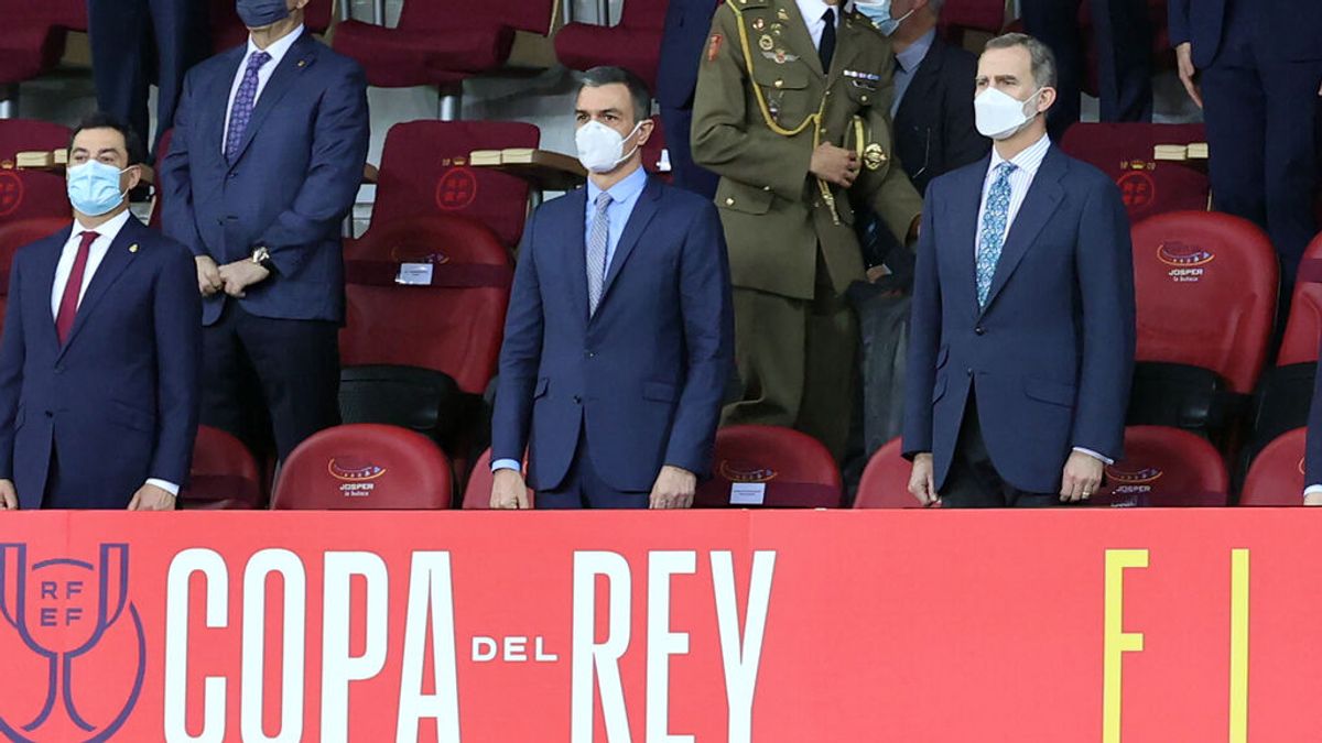 EuropaPress_3647898_17_april_2021_spain_sevilla_spains_king_felipe_vi_2nd_and_prime_minister EuropaPress_3647898_17_april_2021_spain_sevilla_spains_king_felipe_vi_2nd_and_prime_minister