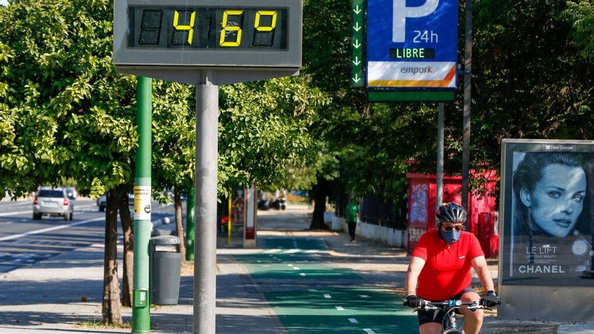 Sanidad activa su plan contra los efectos del calor: un servicio gratuito permitirá recibir alertas de riesgo en el móvil Sanidad activa su plan contra los efectos del calor: un servicio gratuito permitirá recibir alertas de riesgo en el móvil