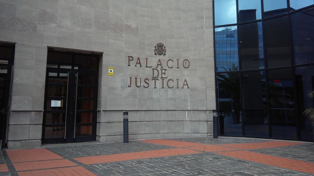 Prisión para un monitor de baloncesto de un colegio de Tenerife por abusar sexualmente de una menor