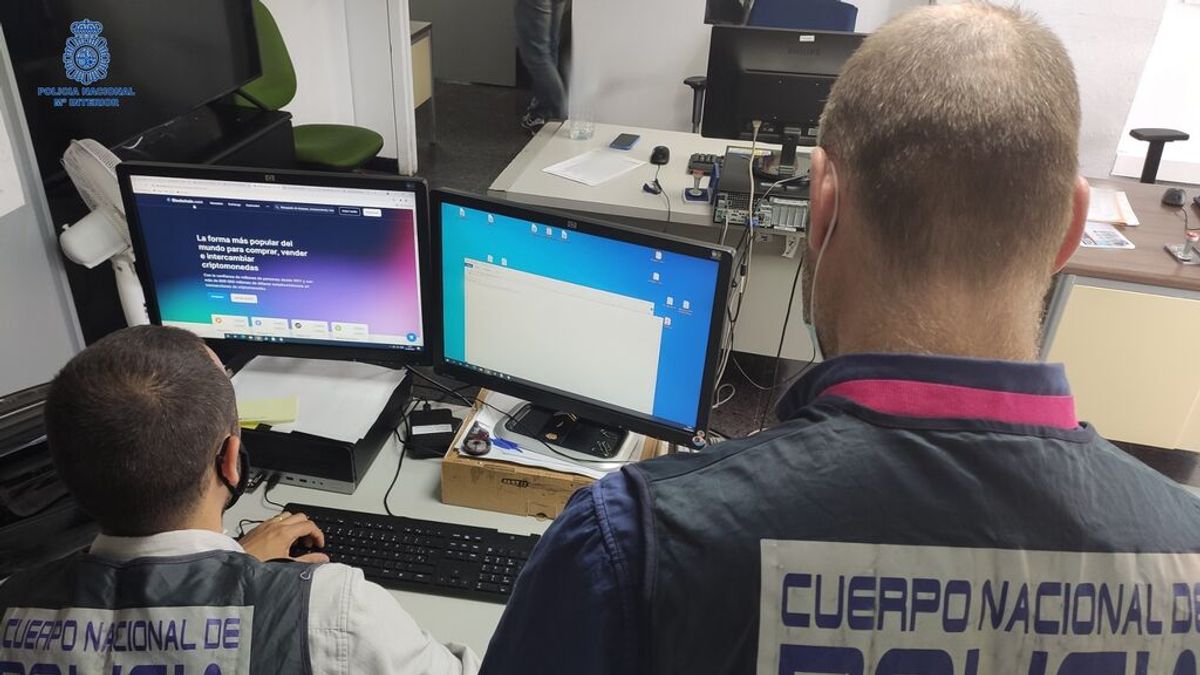 Detenido en Palma por intercambiar pornografía infantil y contactar con 1.000 menores Detenido en Palma por intercambiar pornografía infantil y contactar con 1.000 menores
