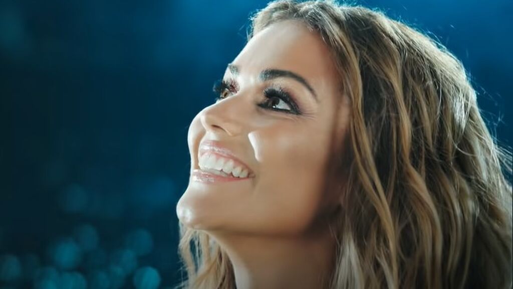 Lara Álvarez, en el videoclip de 'Juntos somos más'