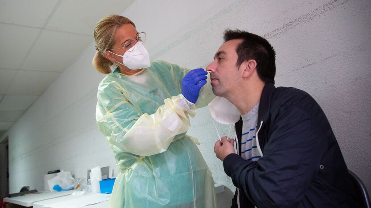 Continúan disminuyendo los ingresados por covid en España Continúan disminuyendo los ingresados por covid en España