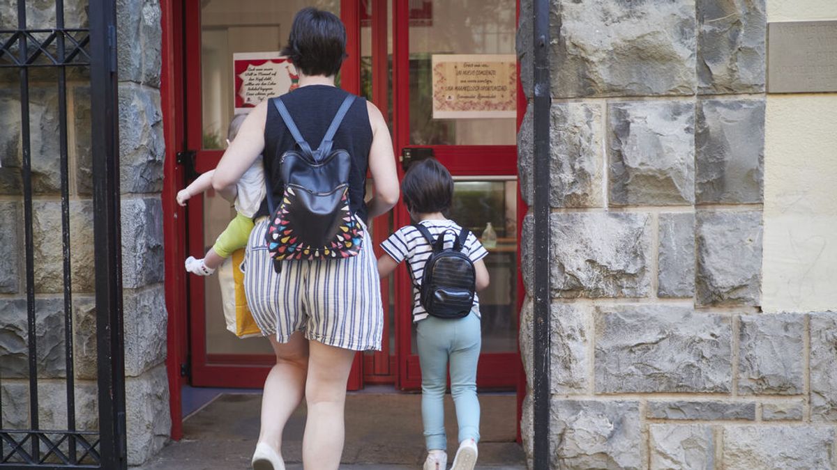 Familias numerosas tachan de "sinsentido" otorgar el título a las monoparentales con dos hijos Familias numerosas tachan de "sinsentido" otorgar el título a las monoparentales con dos hijos