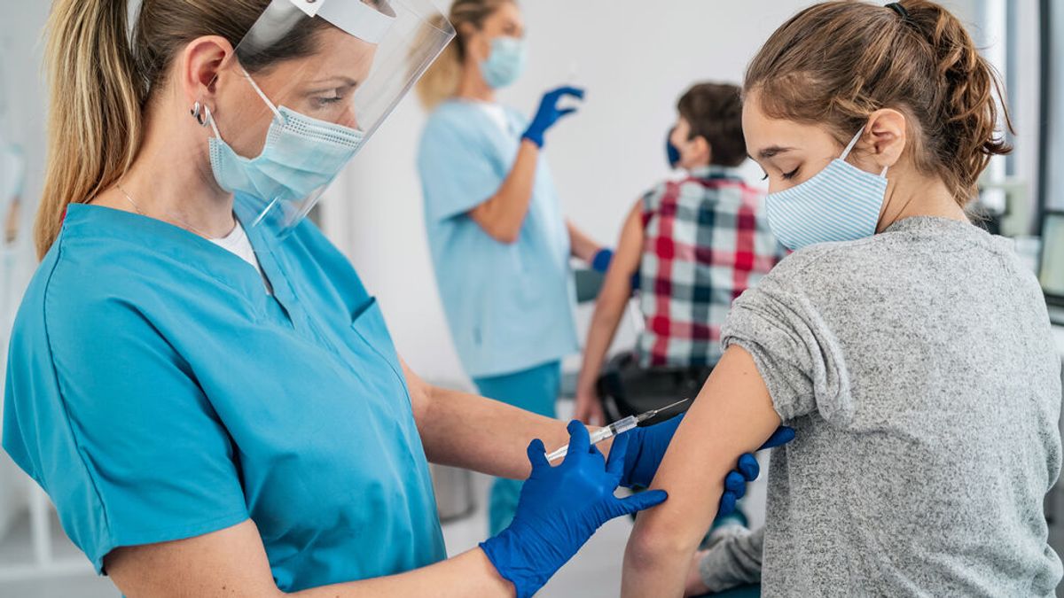Sanidad quiere vacunar a los adolescentes antes del próximo curso escolar Sanidad quiere vacunar a los adolescentes antes del próximo curso escolar
