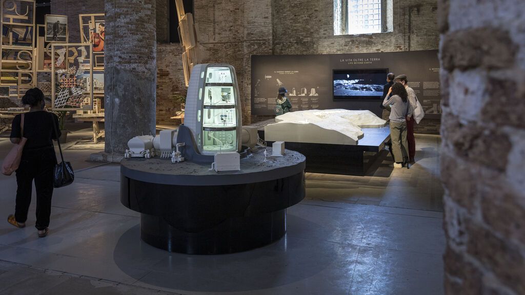 La Agencia Espacial Europea exhibe su proyecto de casa hinchable para vivir en la Luna en la Bienal de Venecia