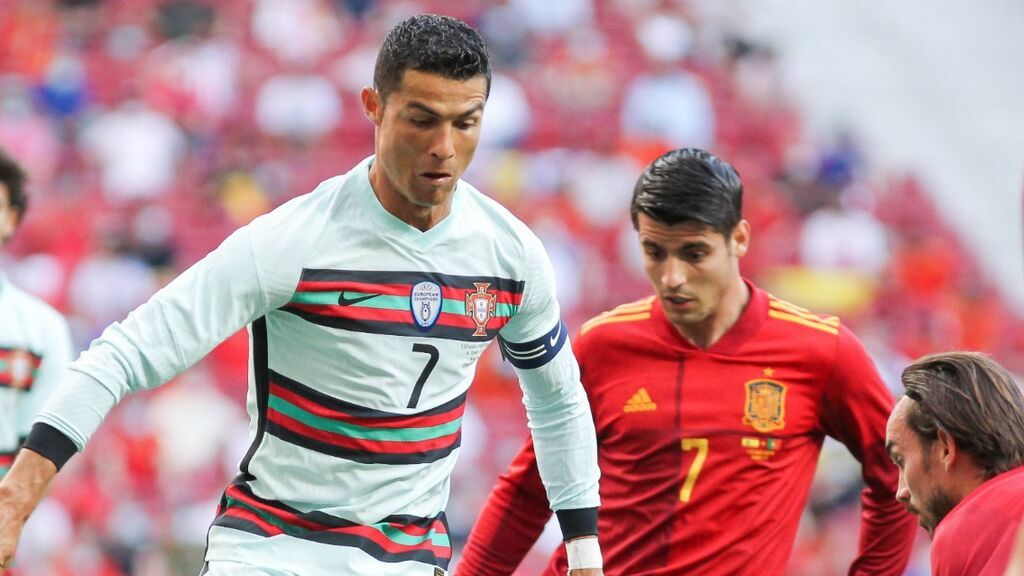 España empata ante Portugal, da muestras de falta de gol y mantiene abierto el debate en la portería (0-0)