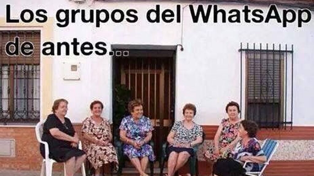 Meme de señoras al fresco: "Los grupos de whatsapp de antes"