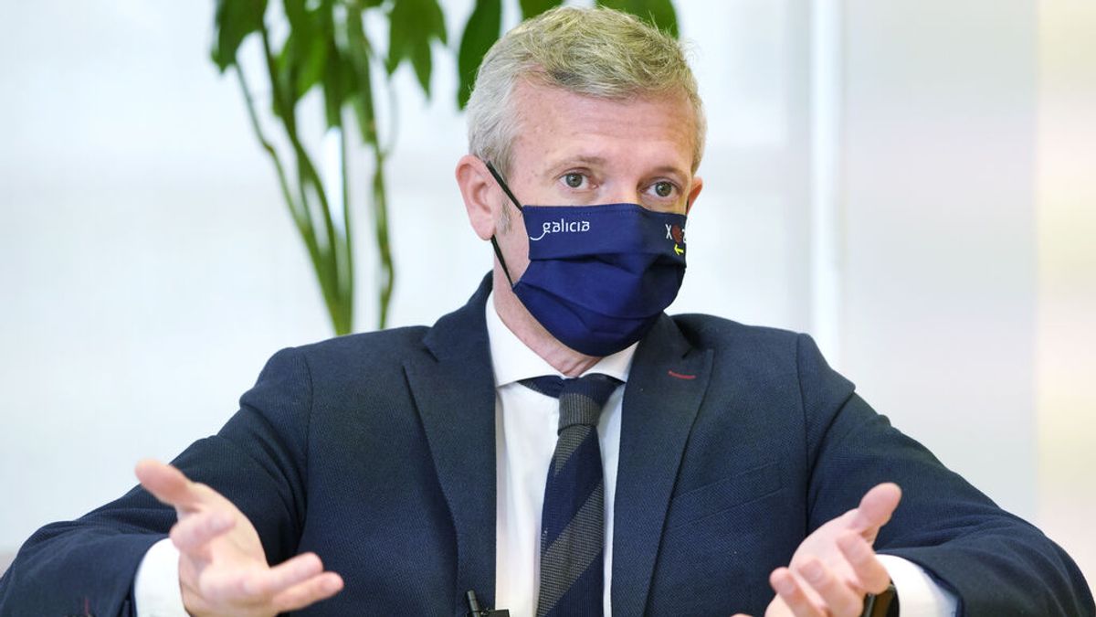 Galicia insiste en no aplicar las medidas del Gobierno para la desescalada hasta saber "si son obligatorias" Galicia insiste en no aplicar las medidas del Gobierno para la desescalada hasta saber "si son obligatorias"