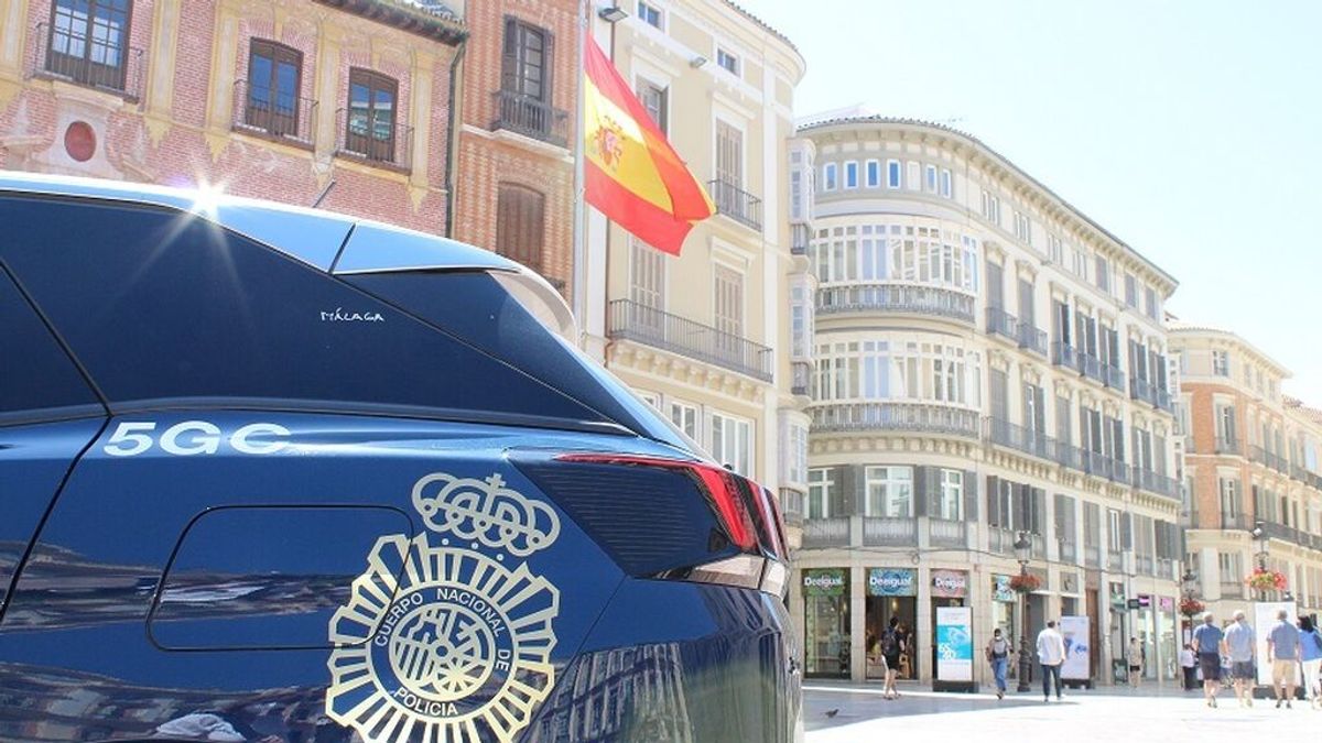 Detenido por 100.000 euros en casa de su cuñada sustituyendo los billetes por recortes de periódico Detenido por 100.000 euros en casa de su cuñada sustituyendo los billetes por recortes de periódico