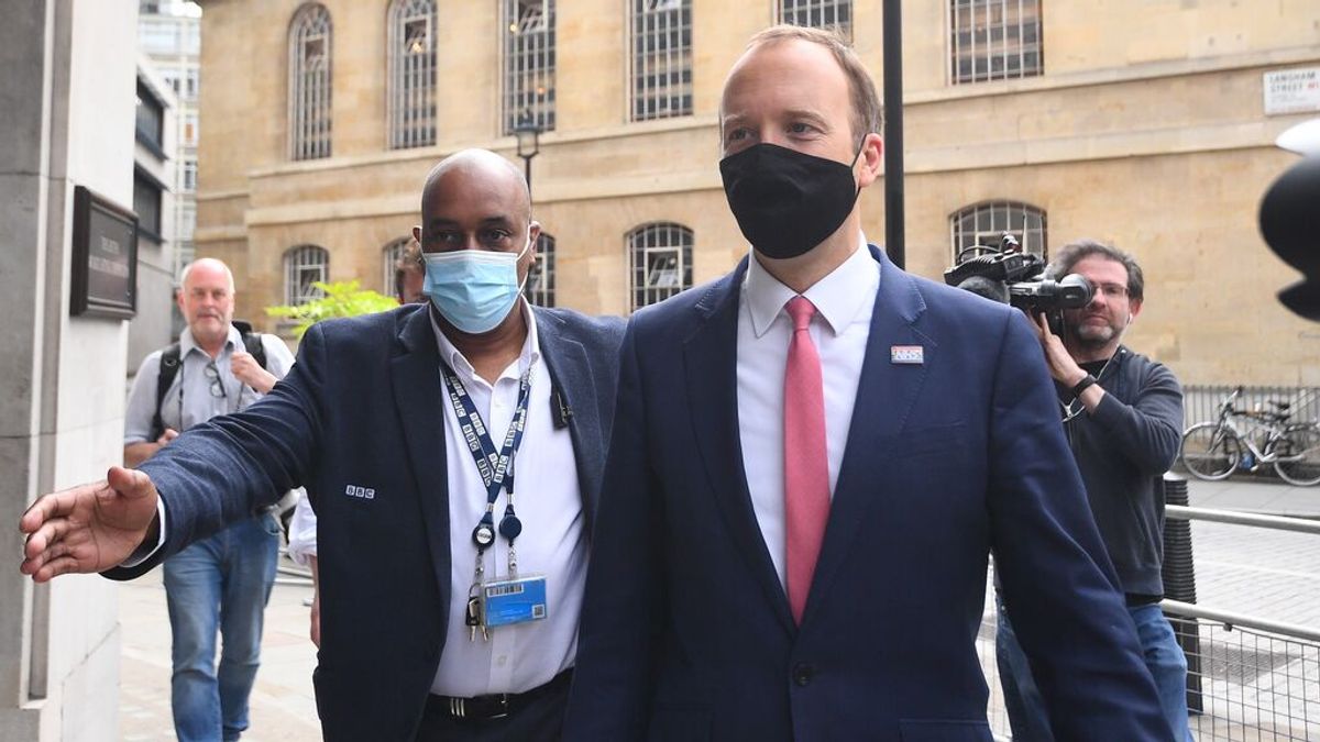 El Gobierno británico se declara "absolutamente dispuesto" a retrasar el fin de las restricciones El Gobierno británico se declara "absolutamente dispuesto" a retrasar el fin de las restricciones