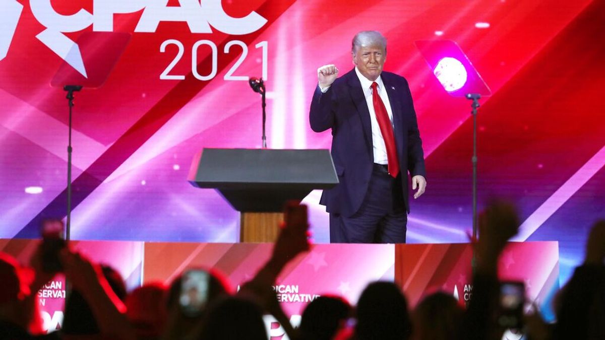 Trump reaparece en un mitin y exige que China pague 10 billones de dólares por causar la pandemia Trump reaparece en un mitin y exige que China pague 10 billones de dólares por causar la pandemia