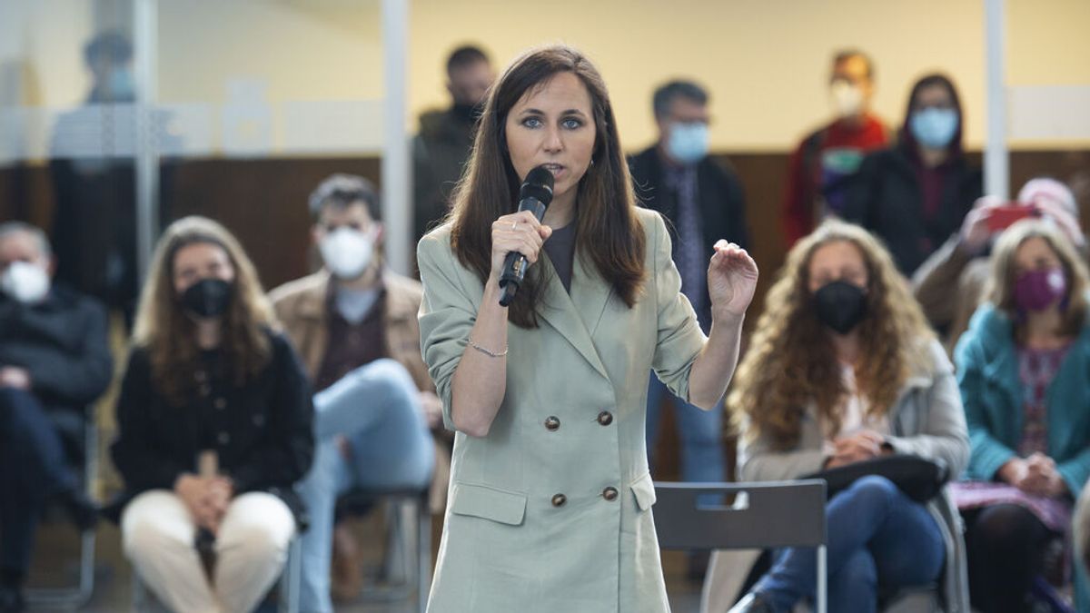 Belarra y otros cargos de Podemos reivindican una empresa pública para combatir las subidas de la luz Belarra y otros cargos de Podemos reivindican una empresa pública para combatir las subidas de la luz