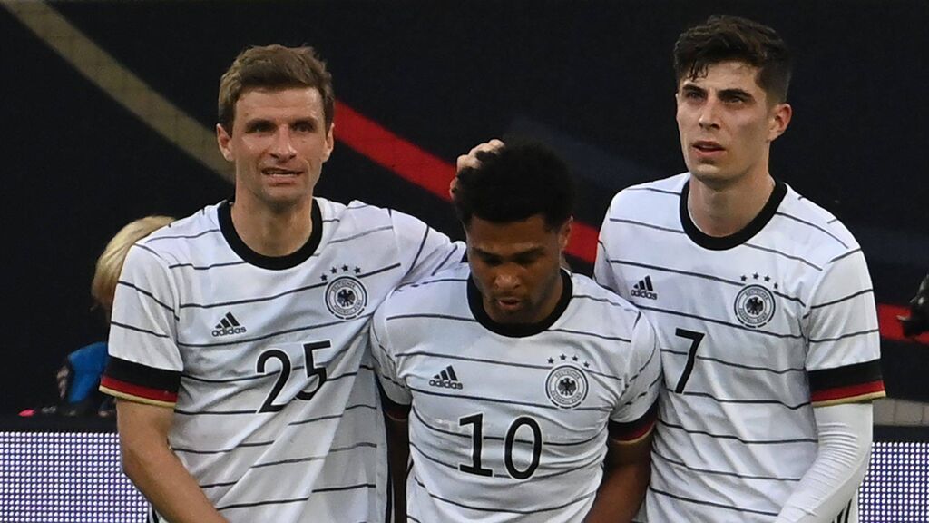 Muller firmó el tercero de Alemania ante Letonia.