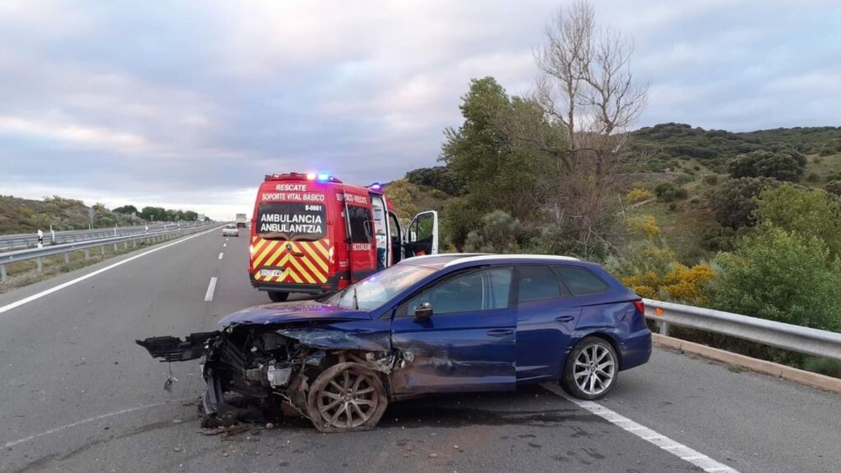 Mueren 14 personas en un fin de semana negro en las carreteras: entre ellas, seis motoristas y un peatón Mueren 14 personas en un fin de semana negro en las carreteras: entre ellas, seis motoristas y un peatón