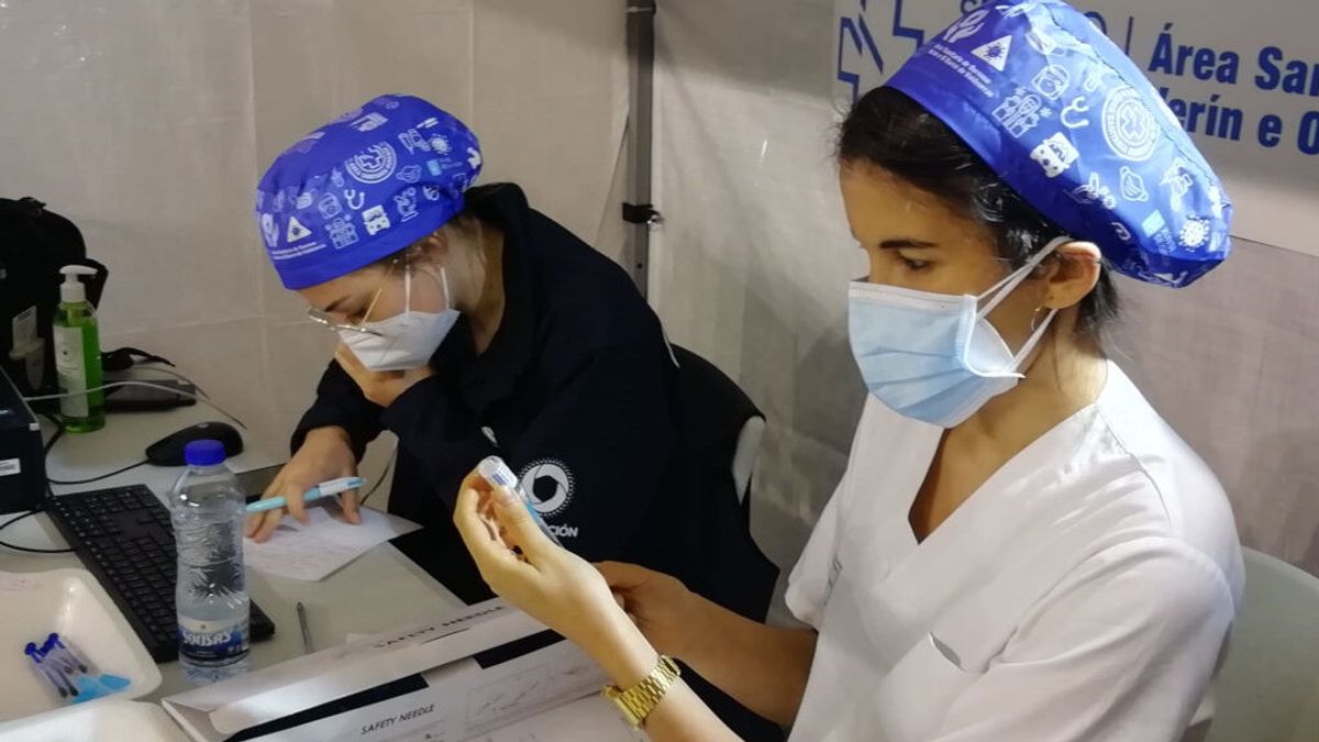 Galicia, primera comunidad que abrirá la cita para vacunarse a los mayores de 18 años Galicia, primera comunidad que abrirá la cita para vacunarse a los mayores de 18 años