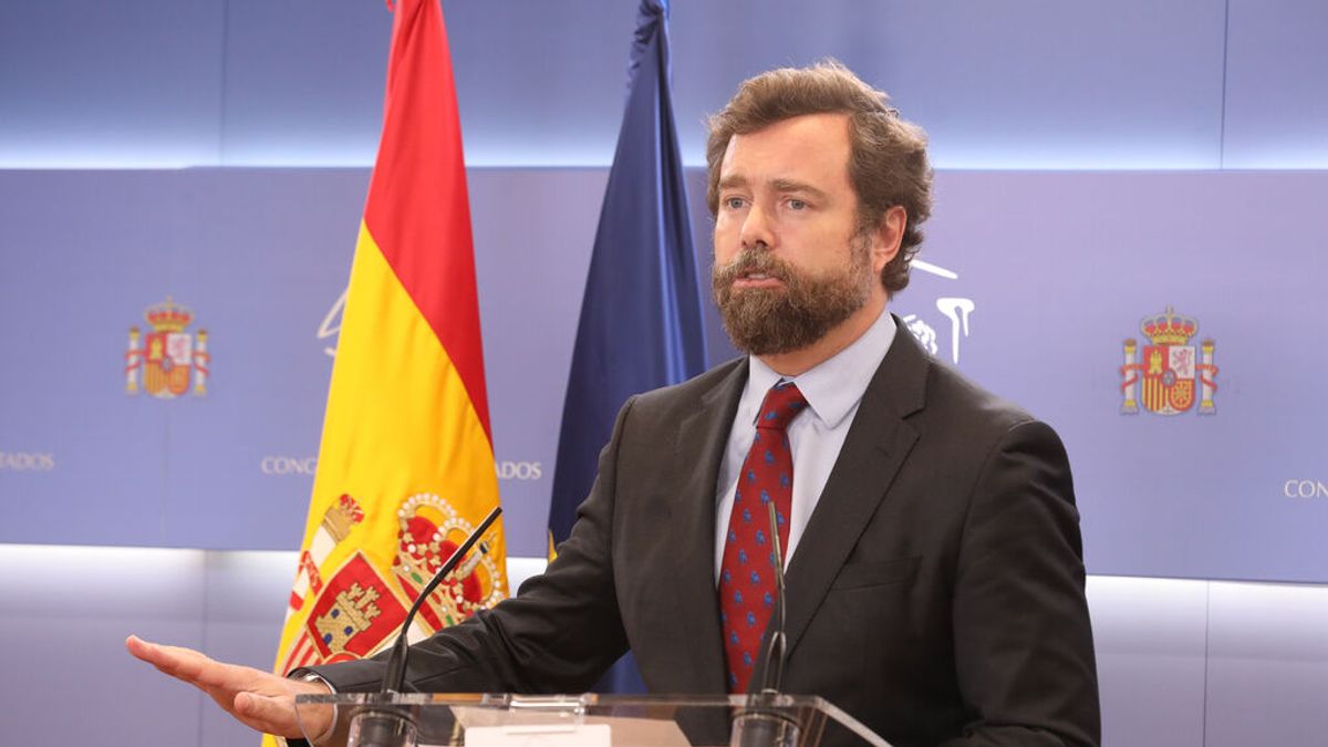 Espinosa de los Monteros revela que fue vacunado ayer contra el Covid pero que otros miembros de Vox no se la pondrán Espinosa de los Monteros revela que fue vacunado ayer contra el Covid pero que otros miembros de Vox no se la pondrán