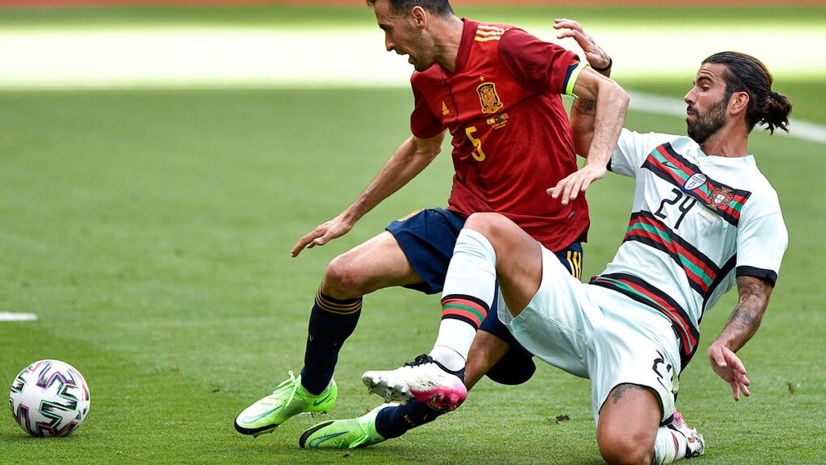 Los futbolistas también pueden sufrir efectos secundarios tras las vacunas Los futbolistas también pueden sufrir efectos secundarios tras las vacunas