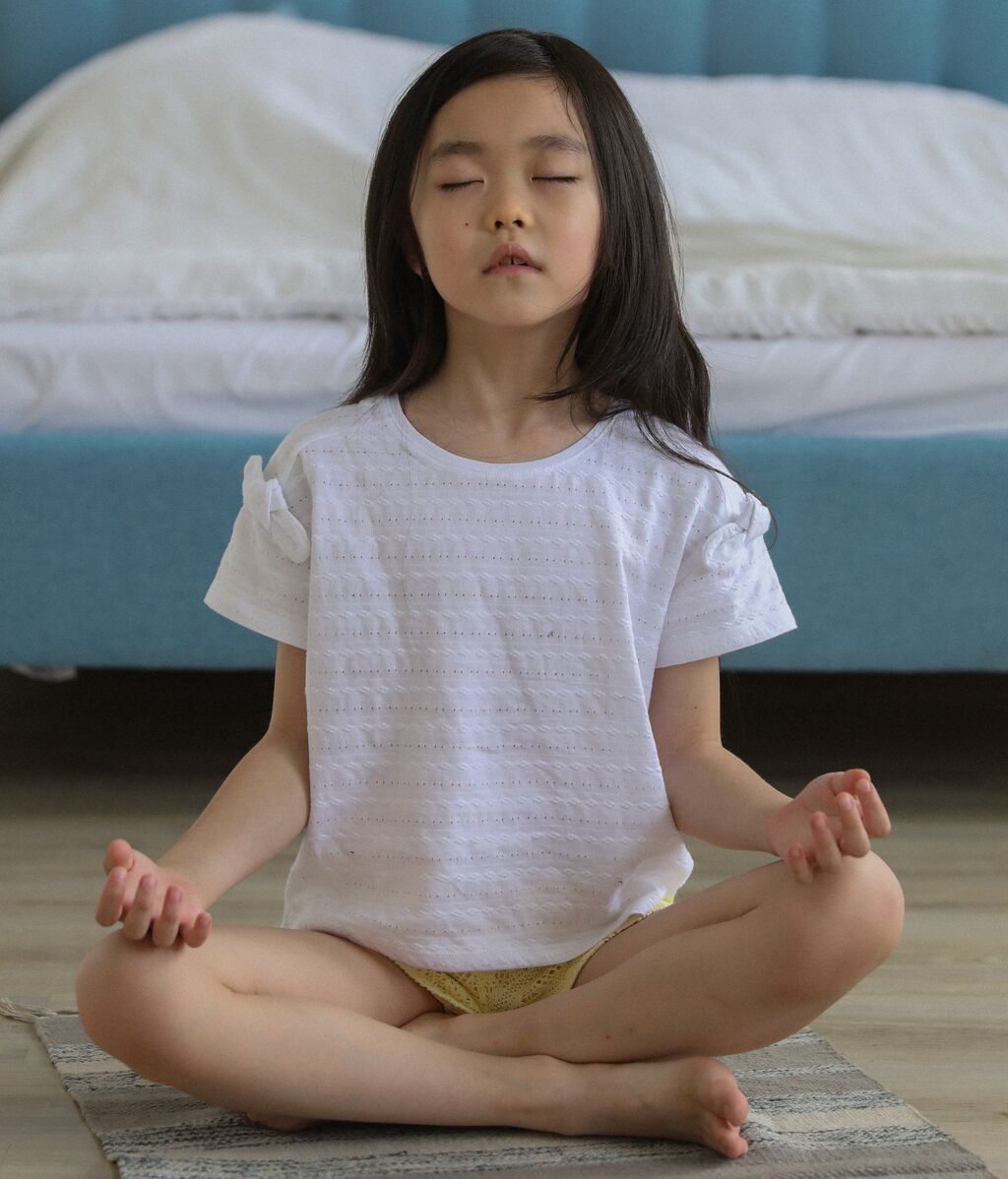 MEDITACION-NIÑA-PEXELS