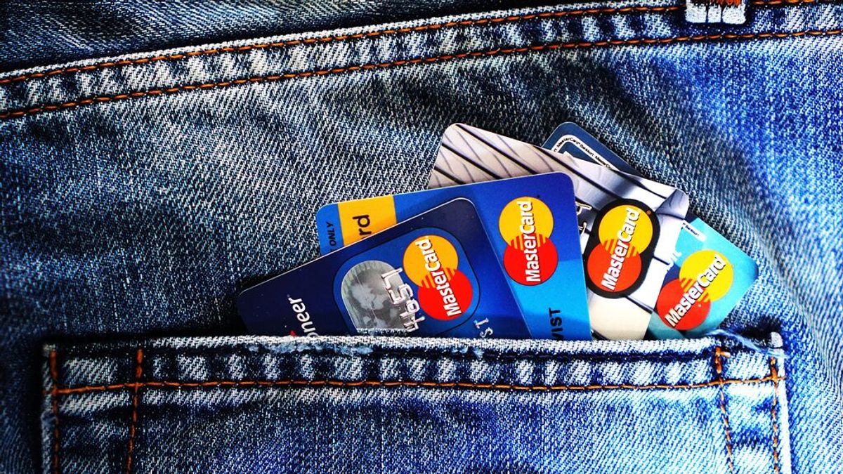 ¿Puede mi banco enviarme una tarjeta de crédito que no le he pedido? ¿Puede mi banco enviarme una tarjeta de crédito que no le he pedido?
