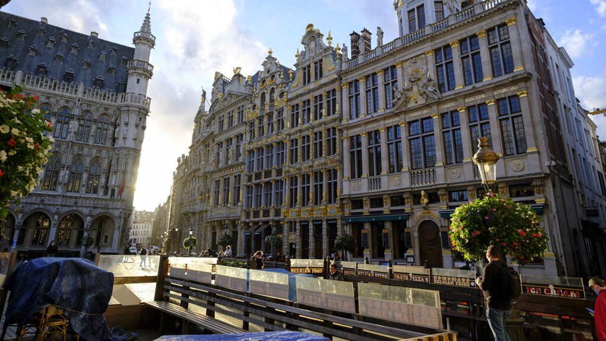 Adiós a la mascarilla al aire libre en Bruselas Adiós a la mascarilla al aire libre en Bruselas