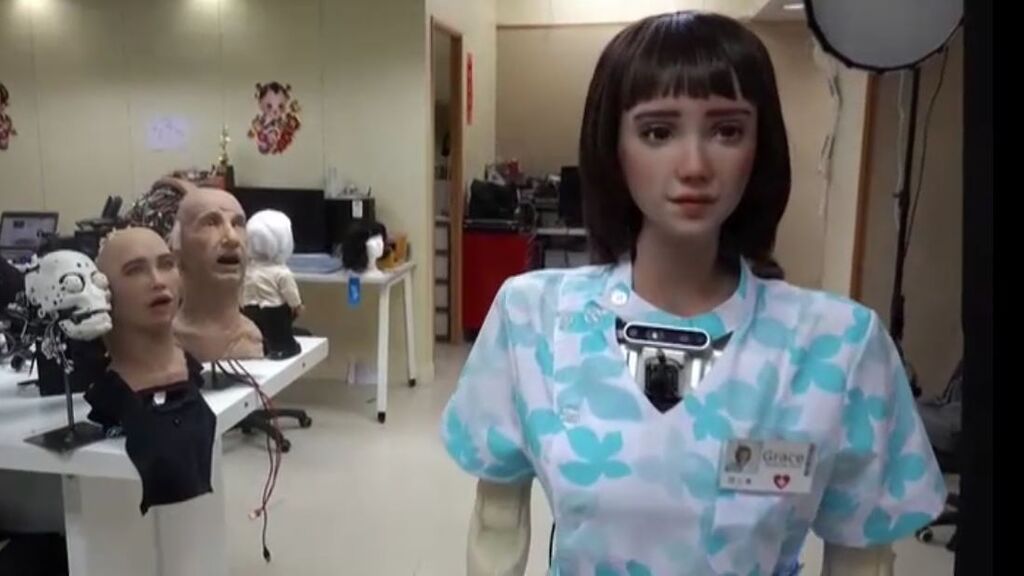 Grace, el robot humanoide, fabricado para cuidar a los mayores - Telecinco