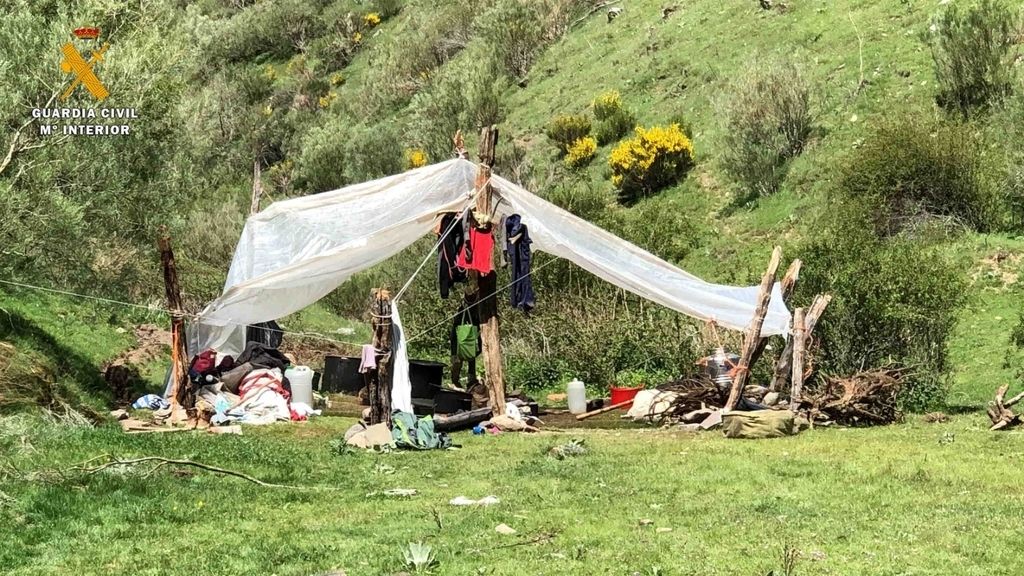 Así vive la Familia Arcoiris, la comunidad hippie de La Rioja
