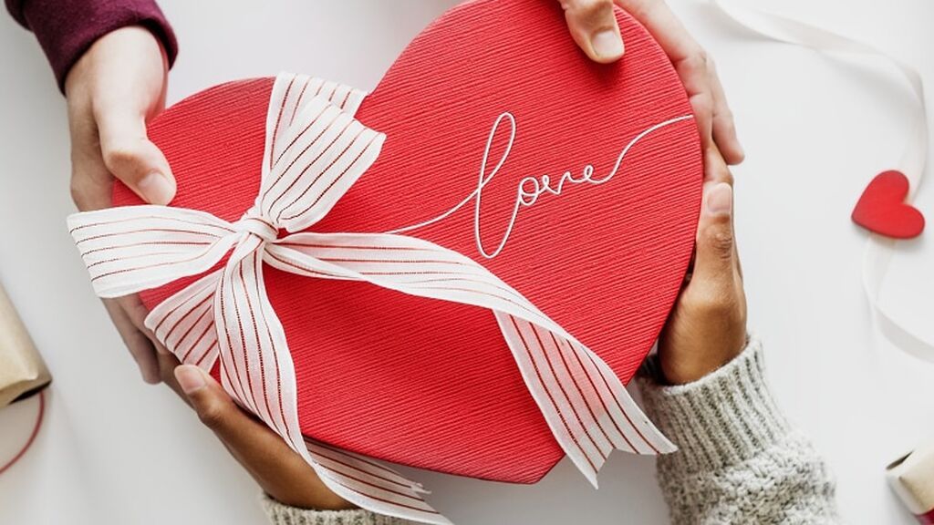 ¿Qué regalar a los novios en una boda civil? Estas son las mejores ideas para sorprender y no fallar.
